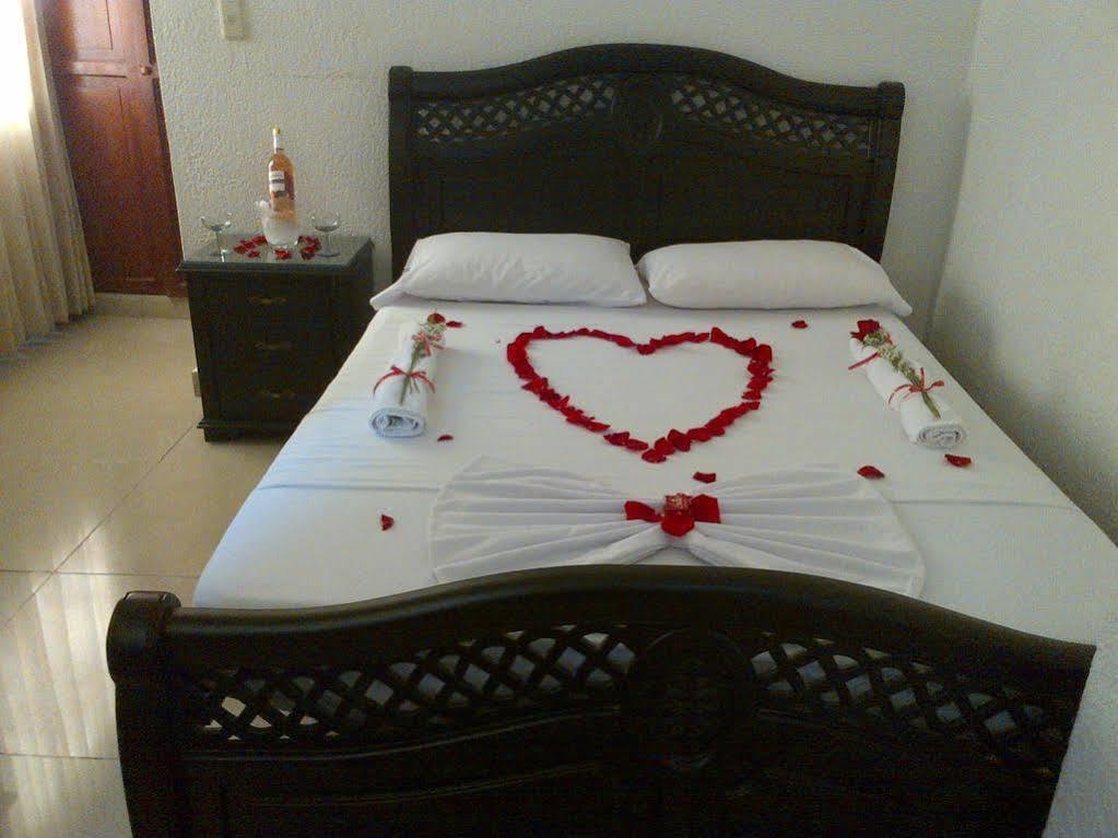 Hotel La Casa Del Turista Cartagena エクステリア 写真